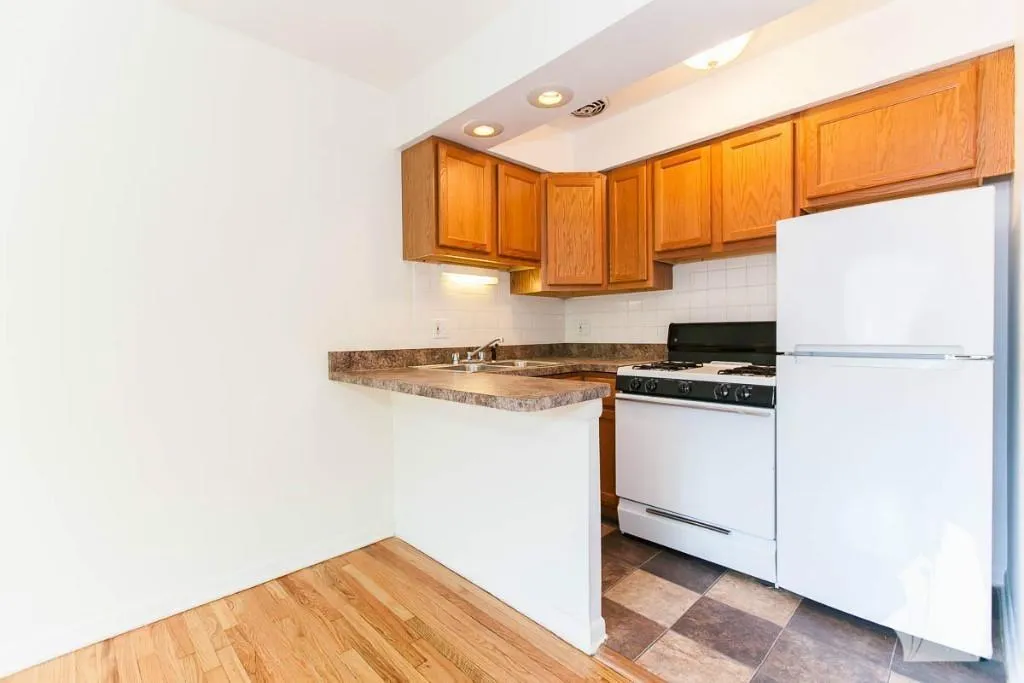 540 W Roscoe St, ,  60657, USA 60657-unit#574-Chicago-IL
