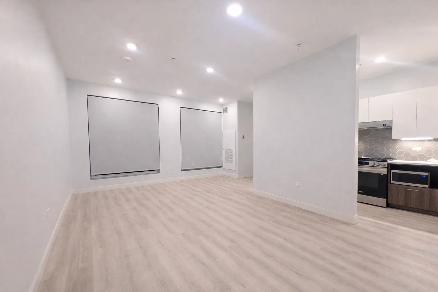 948 W Sunnyside Ave, ,  60640, USA 60640-unit#306-Chicago-IL