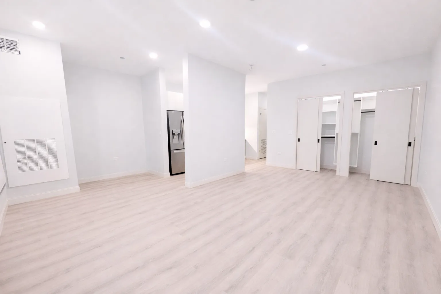 948 W Sunnyside Ave, ,  60640, USA 60640-unit#306-Chicago-IL