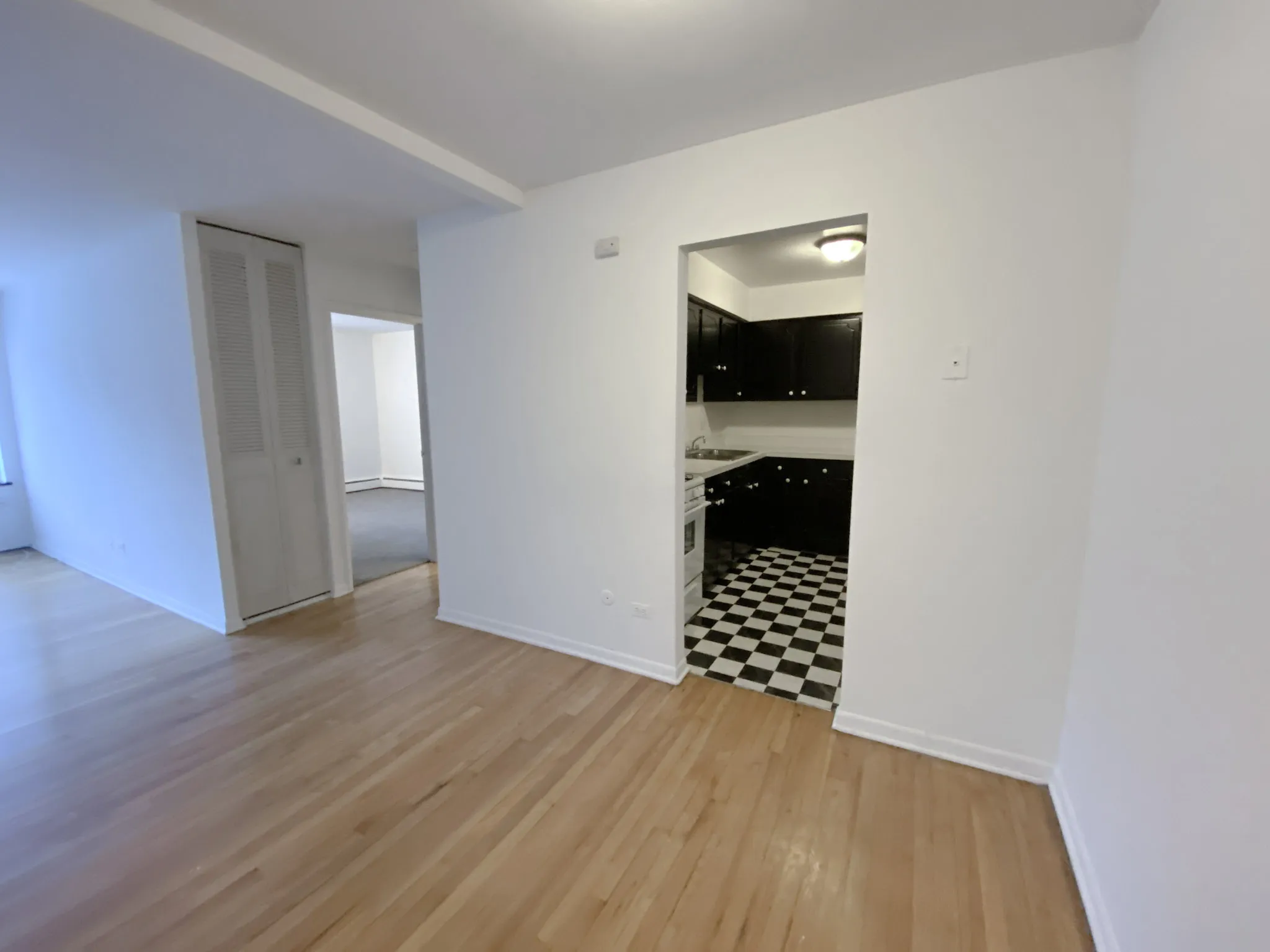 516 W Melrose St, ,  60657, USA 60657-unit#401-Chicago-IL