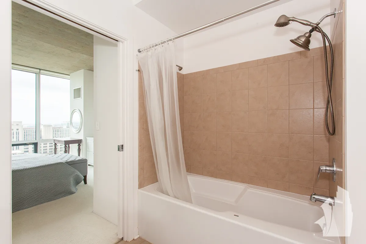 611 S Wells St, ,  60607, USA 60607-unit#2404-Chicago-IL