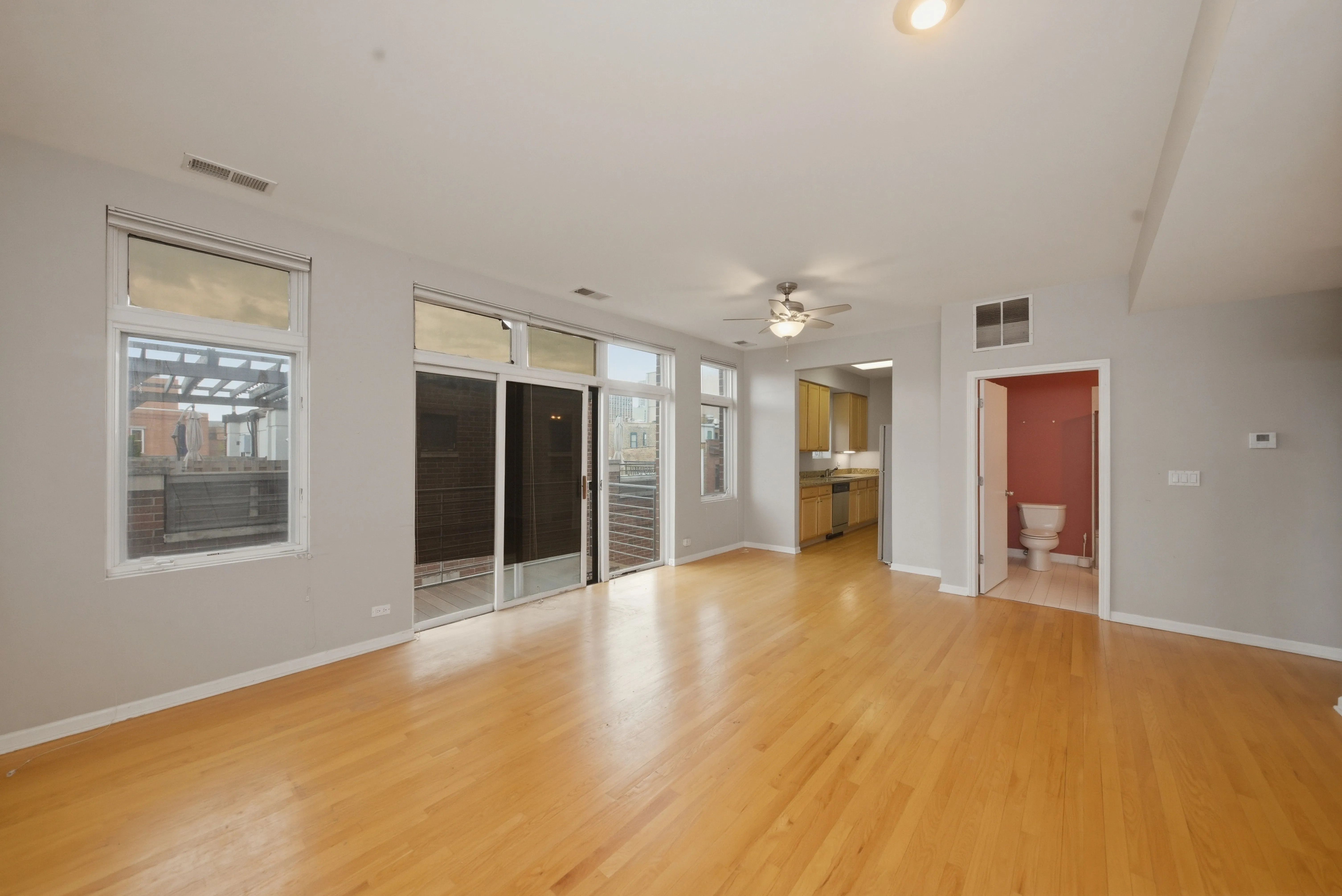 2860 N Orchard St, ,  60657, USA 60657-unit#402-Chicago-IL