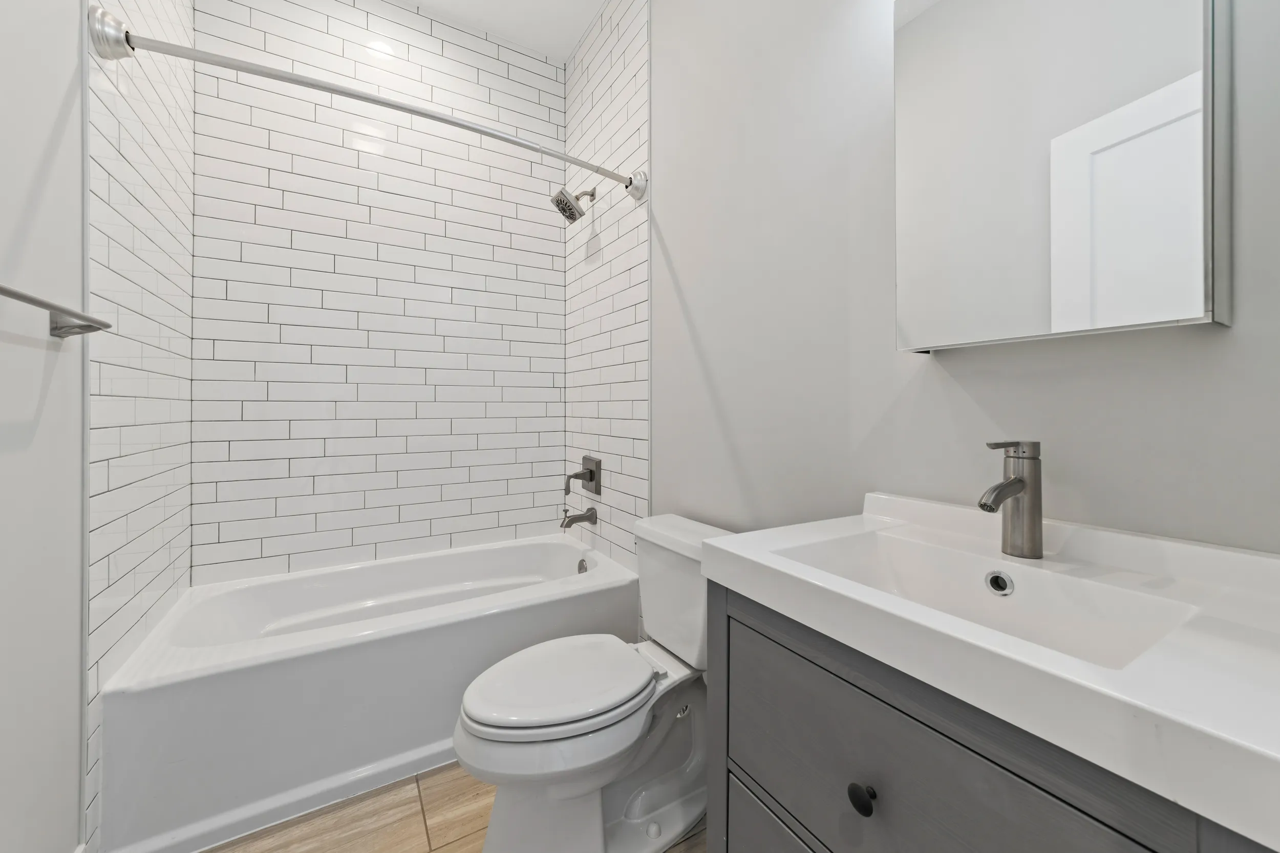 1472 W Summerdale Ave, ,  60640, USA 60640-unit#2RE-Chicago-IL