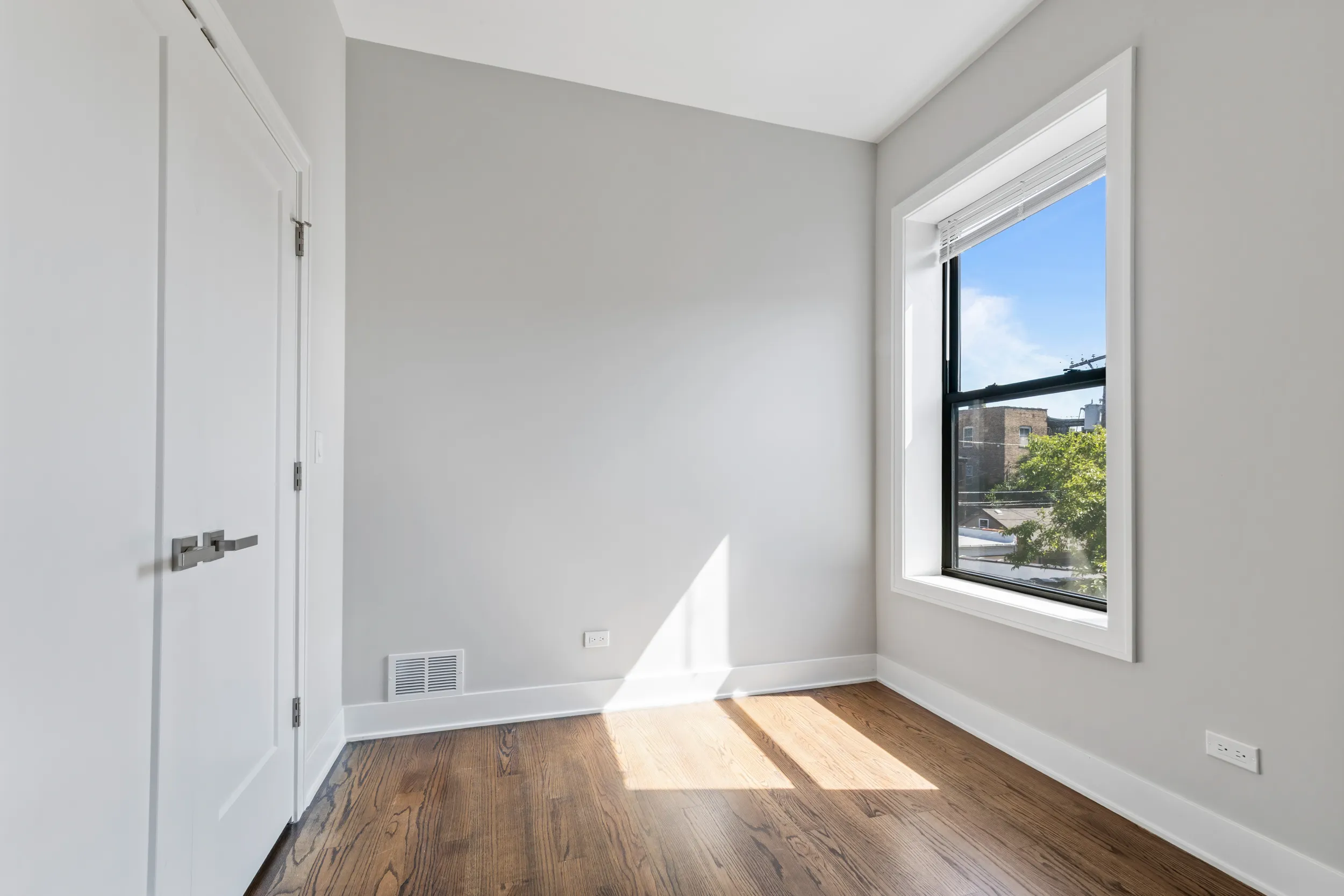 1472 W Summerdale Ave, ,  60640, USA 60640-unit#2RE-Chicago-IL