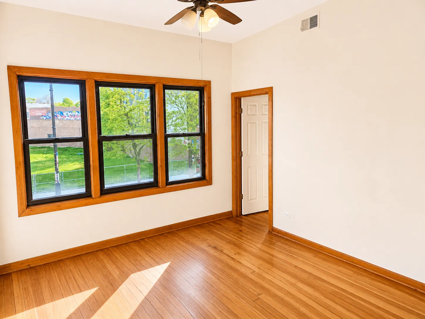2825 N Milwaukee Ave, , 60618, USA 60618-unit#1-Chicago-IL