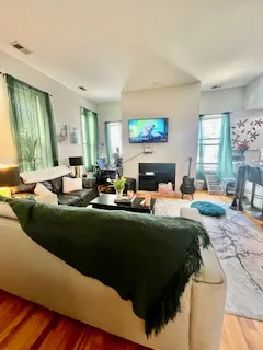 3055 N Sheffield Ave, , 60657, USA 60657-unit#3C-Chicago-IL