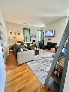 3055 N Sheffield Ave, , 60657, USA 60657-unit#3C-Chicago-IL