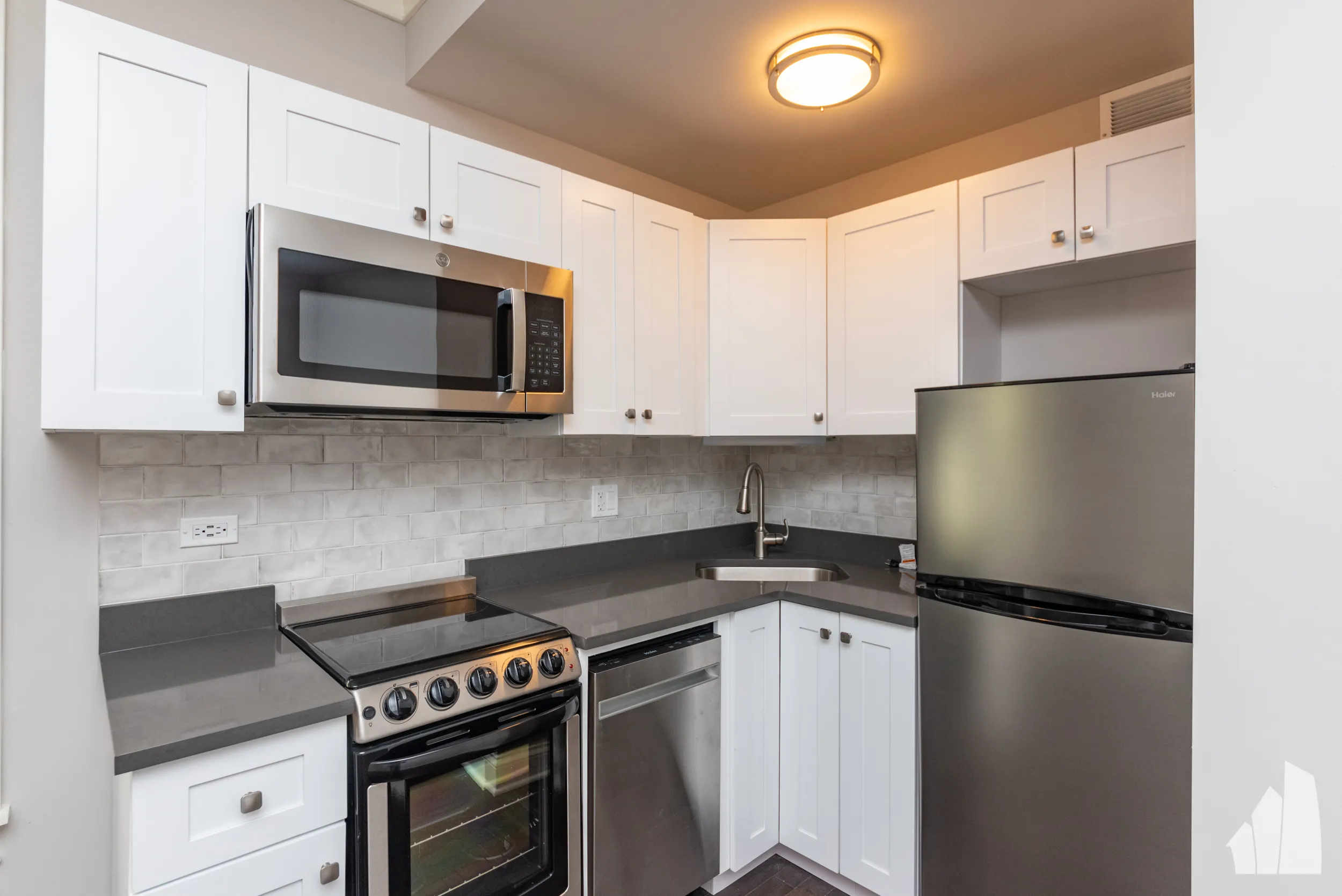 640 W Wrightwood Ave, ,  60614, USA 60614-unit#208-Chicago-IL