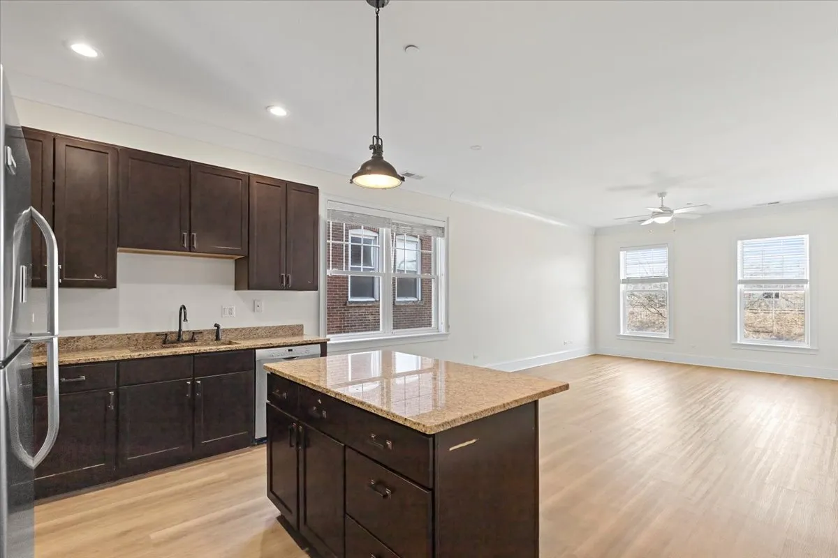 2500 Green Bay Rd, ,  60201, USA 60201-unit#201-Evanston-IL