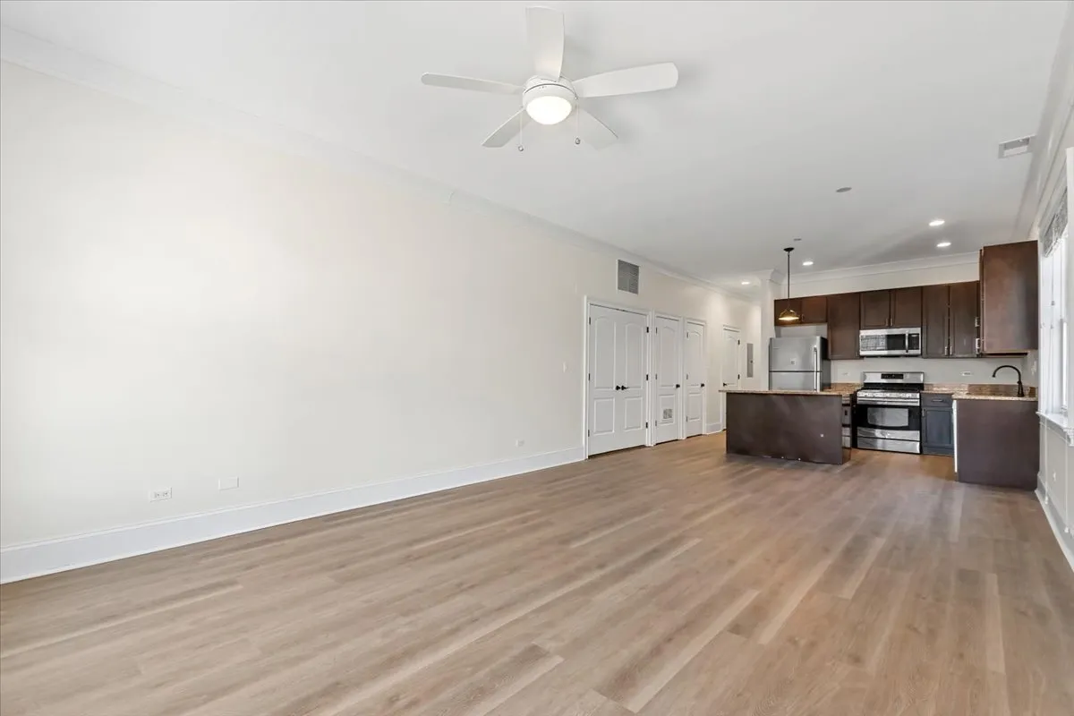 2500 Green Bay Rd, ,  60201, USA 60201-unit#201-Evanston-IL
