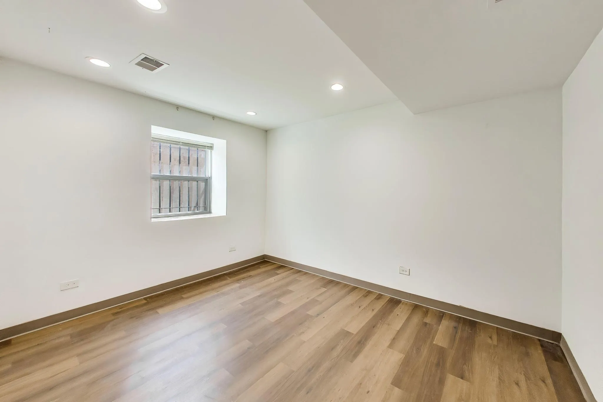 1700 W Cermak Rd, , 60608, USA 60608-unit#BR-Chicago-IL