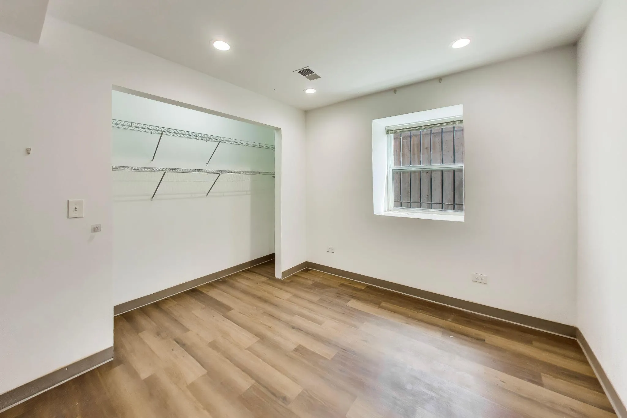 1700 W Cermak Rd, , 60608, USA 60608-unit#BR-Chicago-IL