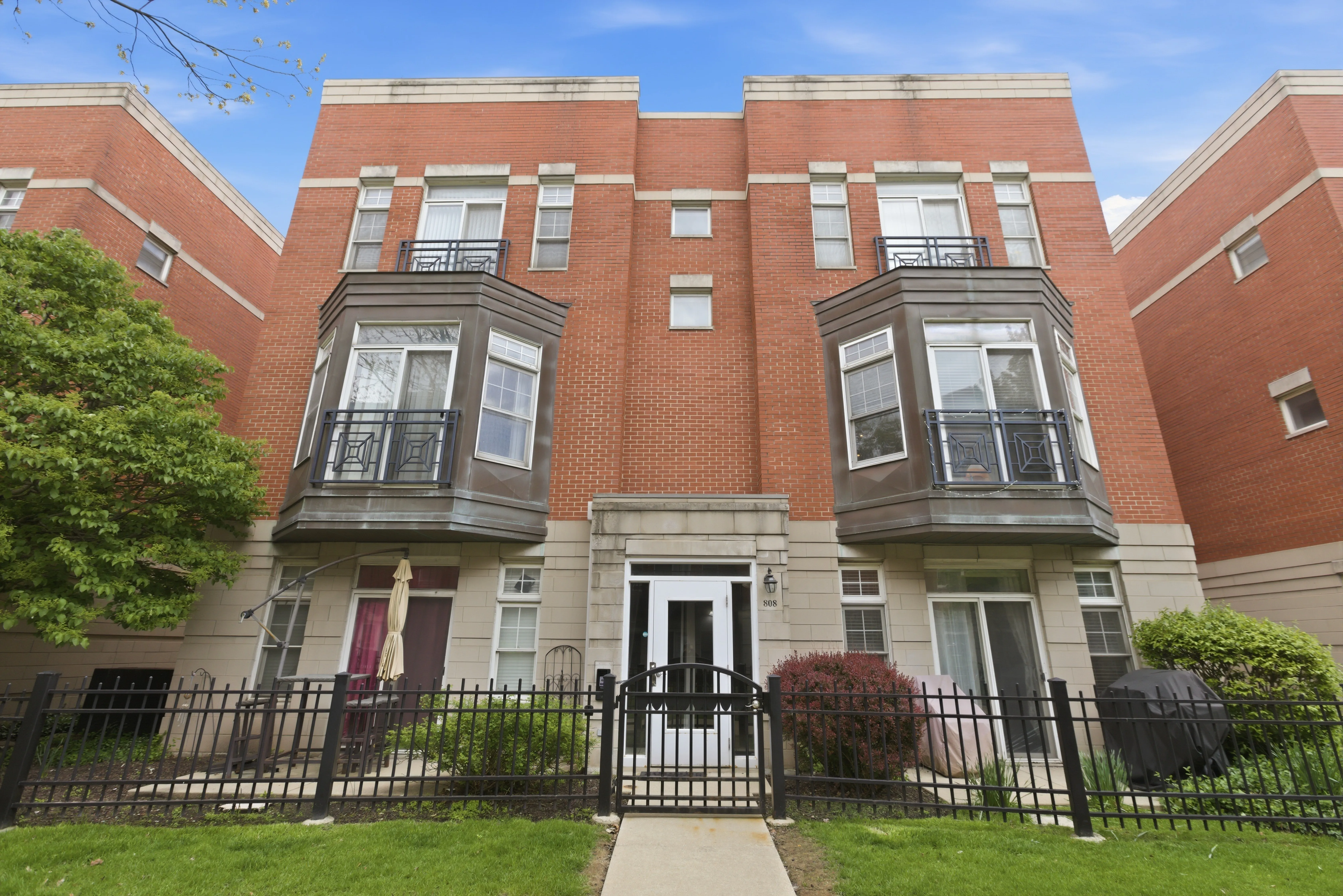 808 W University Ln, , 60608, USA 60608-unit#2B-Chicago-IL