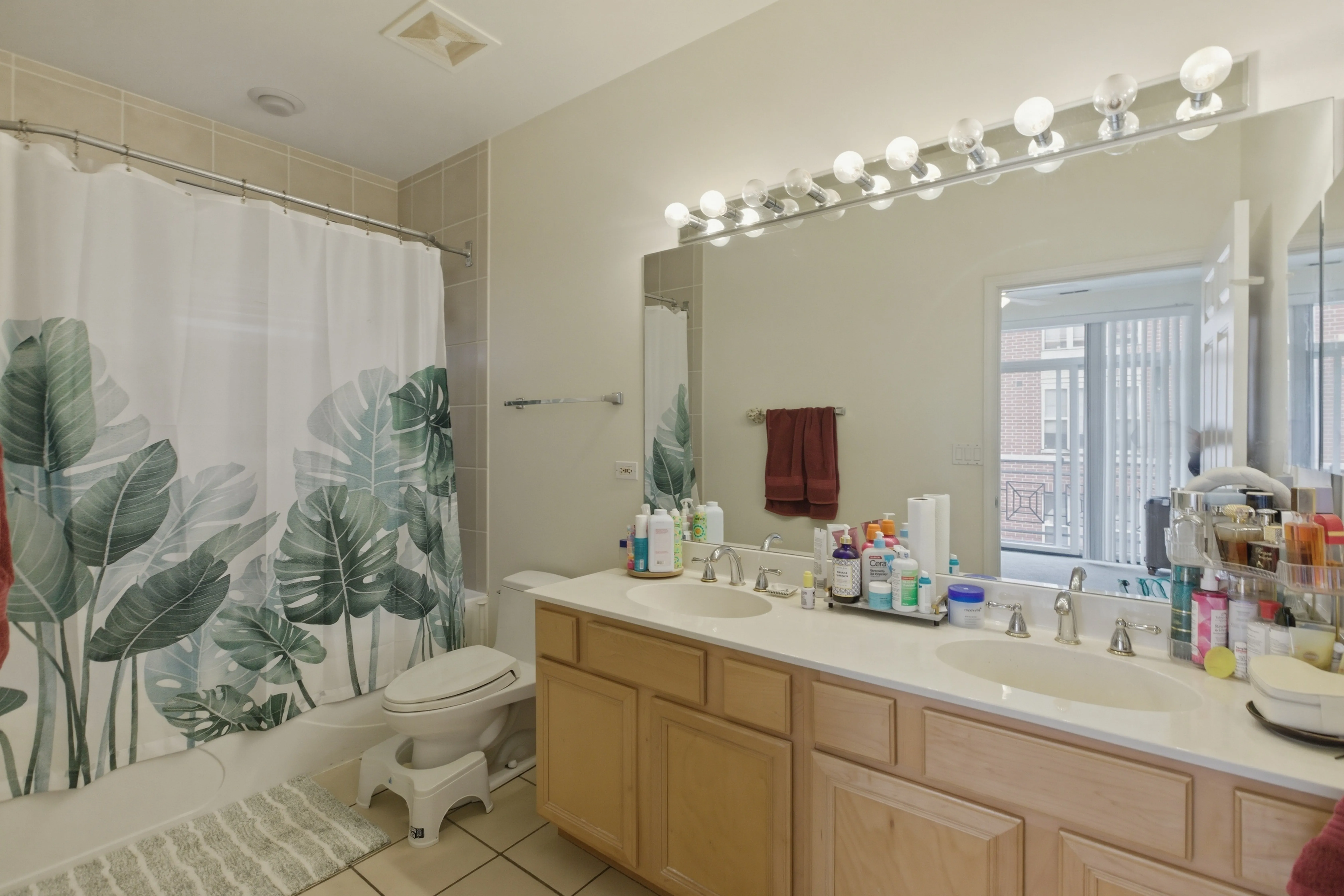 808 W University Ln, , 60608, USA 60608-unit#2B-Chicago-IL