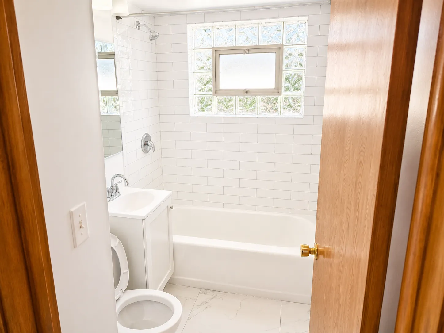 5834 W Montrose Ave, , 60634, USA 60634-unit#2N-Chicago-IL