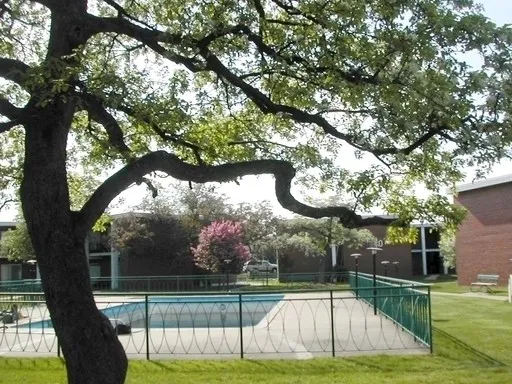 150 E Lake St, ,  60126, USA 60126-unit#04B-Elmhurst-IL