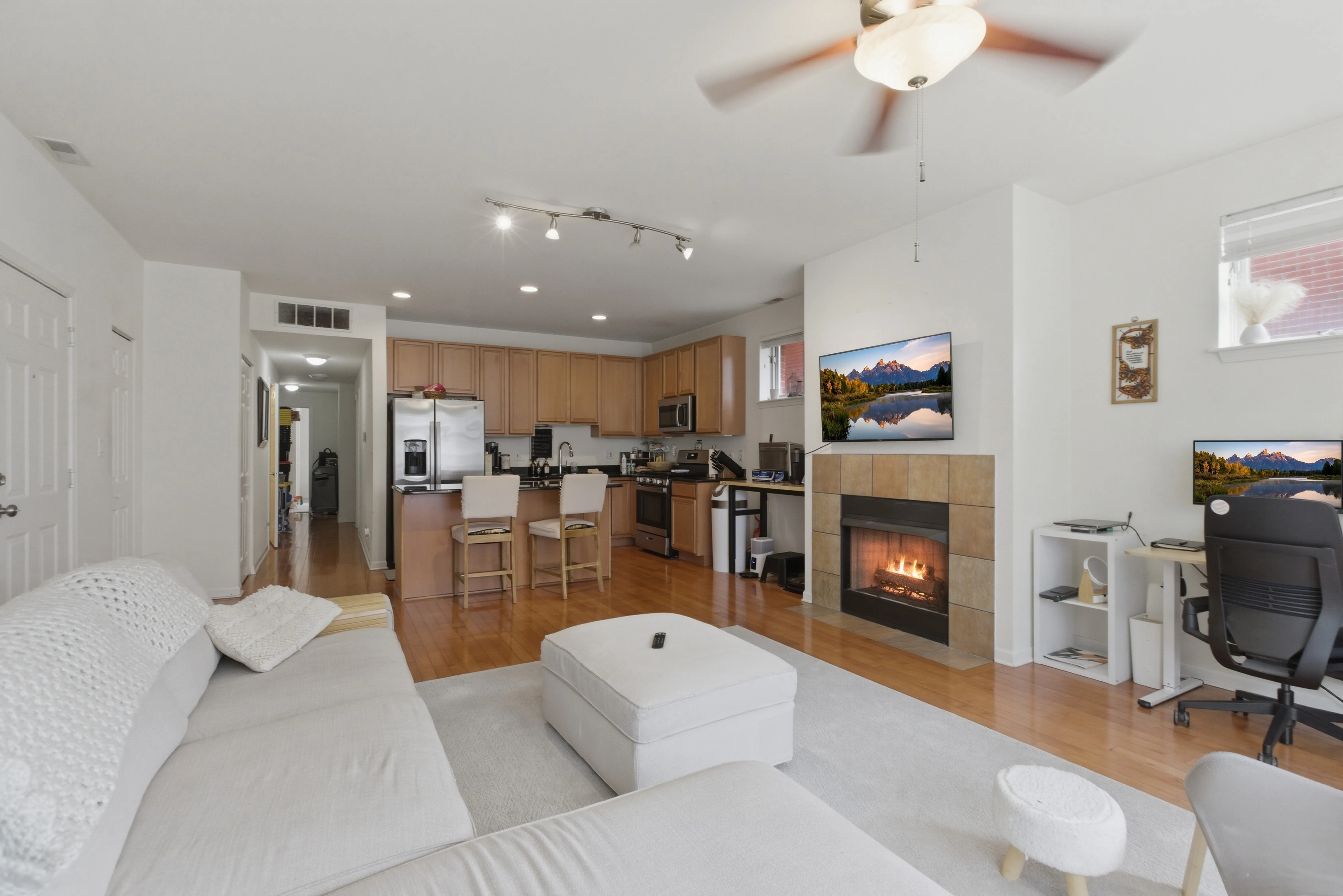 808 W University Ln, , 60608, USA 60608-unit#2B-Chicago-IL
