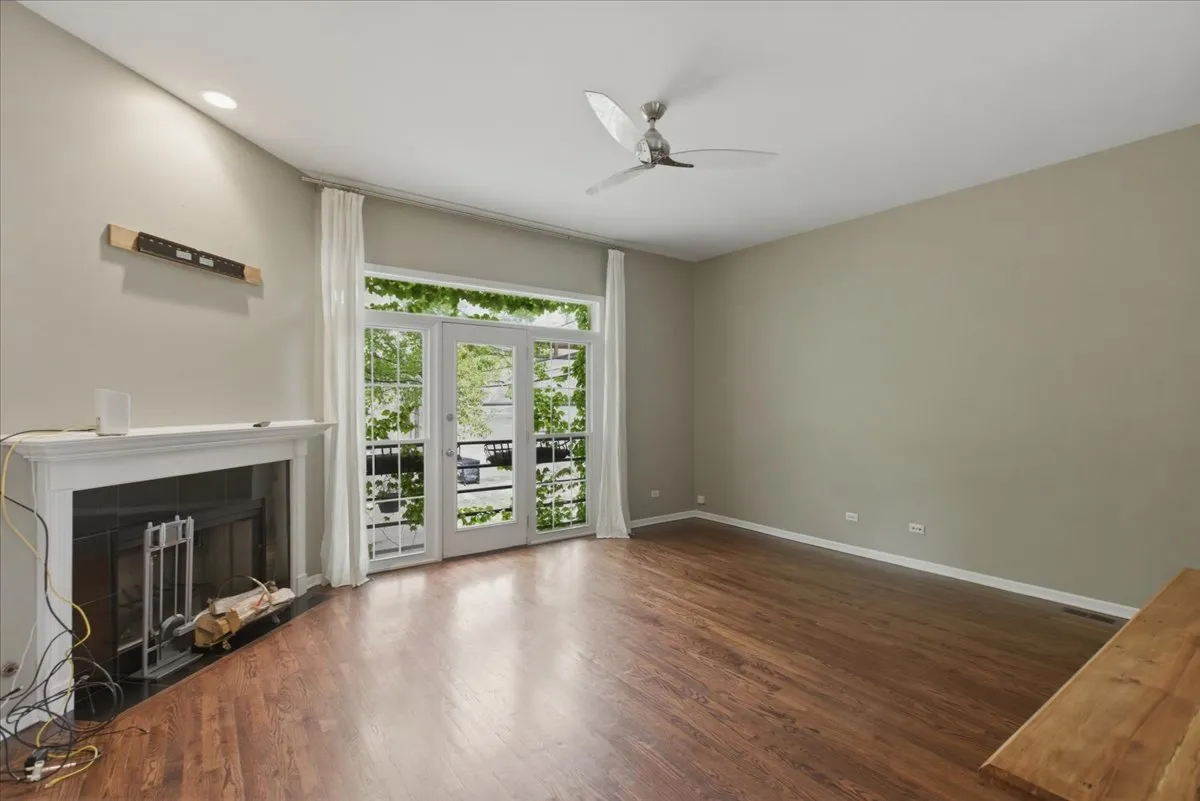 745 N Wood St, ,  60622, USA 60622-unit#TH-Chicago-IL