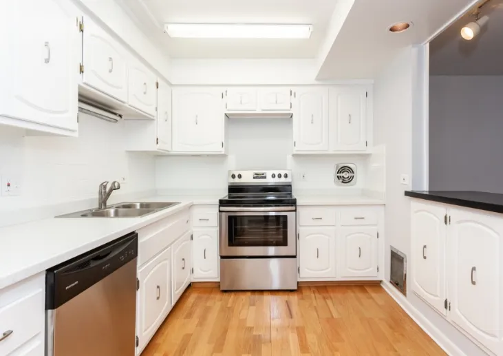 4334 N Clarendon Ave, ,  60613, USA 60613-unit#209-Chicago-IL