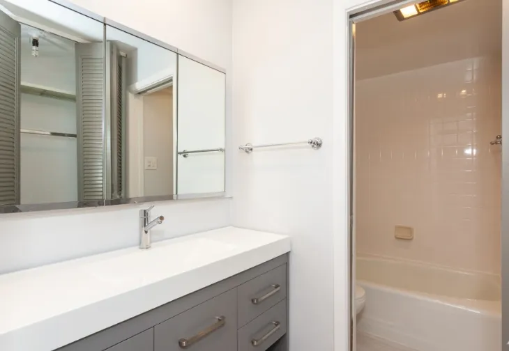 4334 N Clarendon Ave, ,  60613, USA 60613-unit#209-Chicago-IL