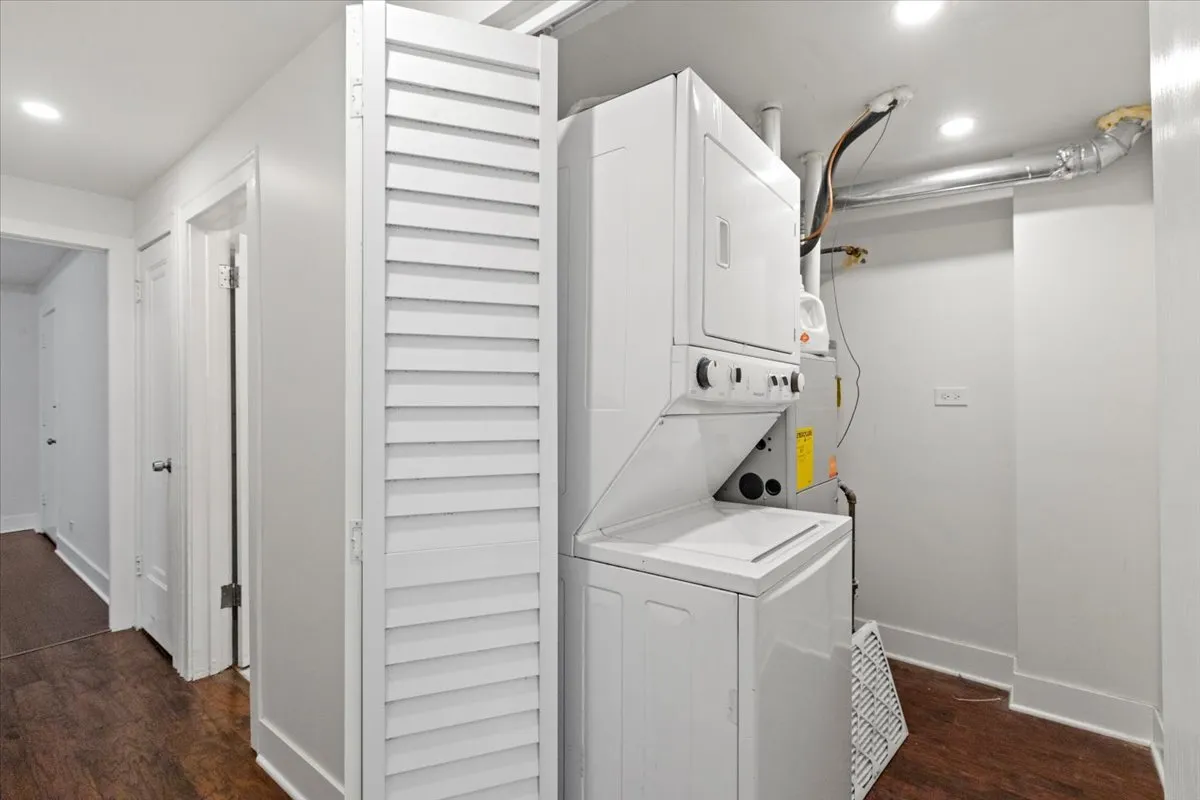 5742 N Milwaukee Ave, , 60646, USA 60646-unit#2A-Chicago-IL