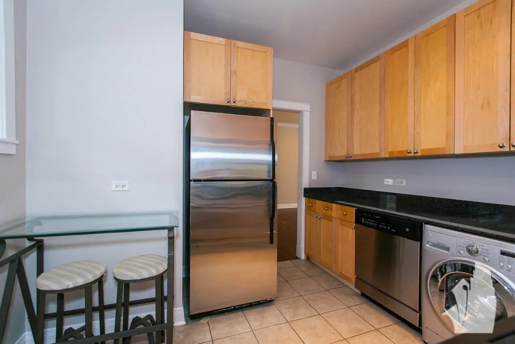 538 W Cornelia Ave, ,  60657, USA 60657-unit#1S-Chicago-IL