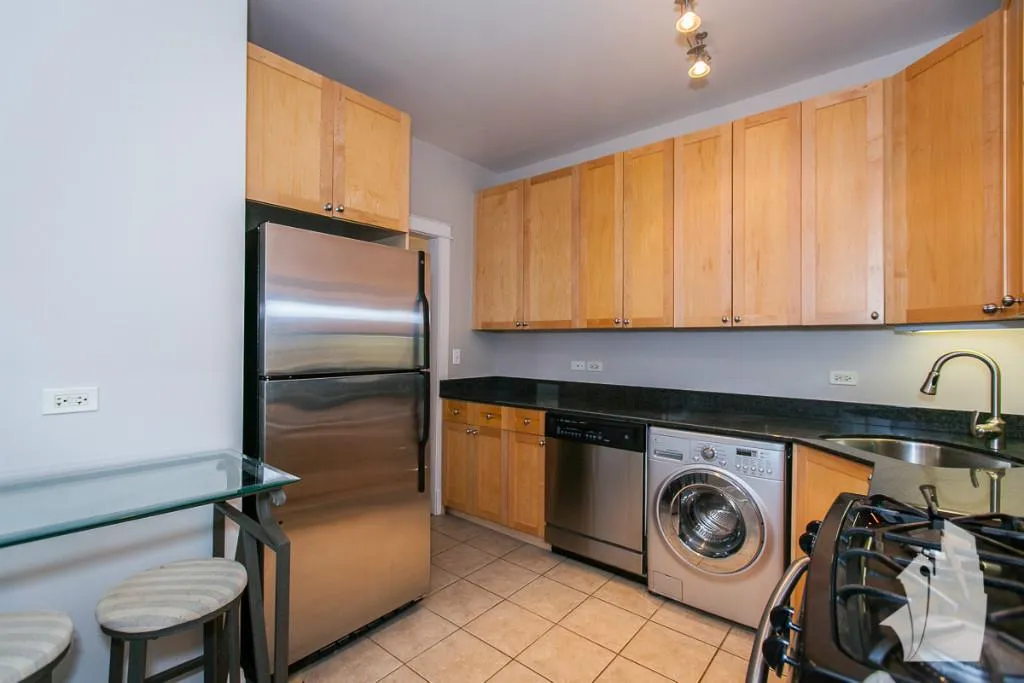 538 W Cornelia Ave, ,  60657, USA 60657-unit#1S-Chicago-IL