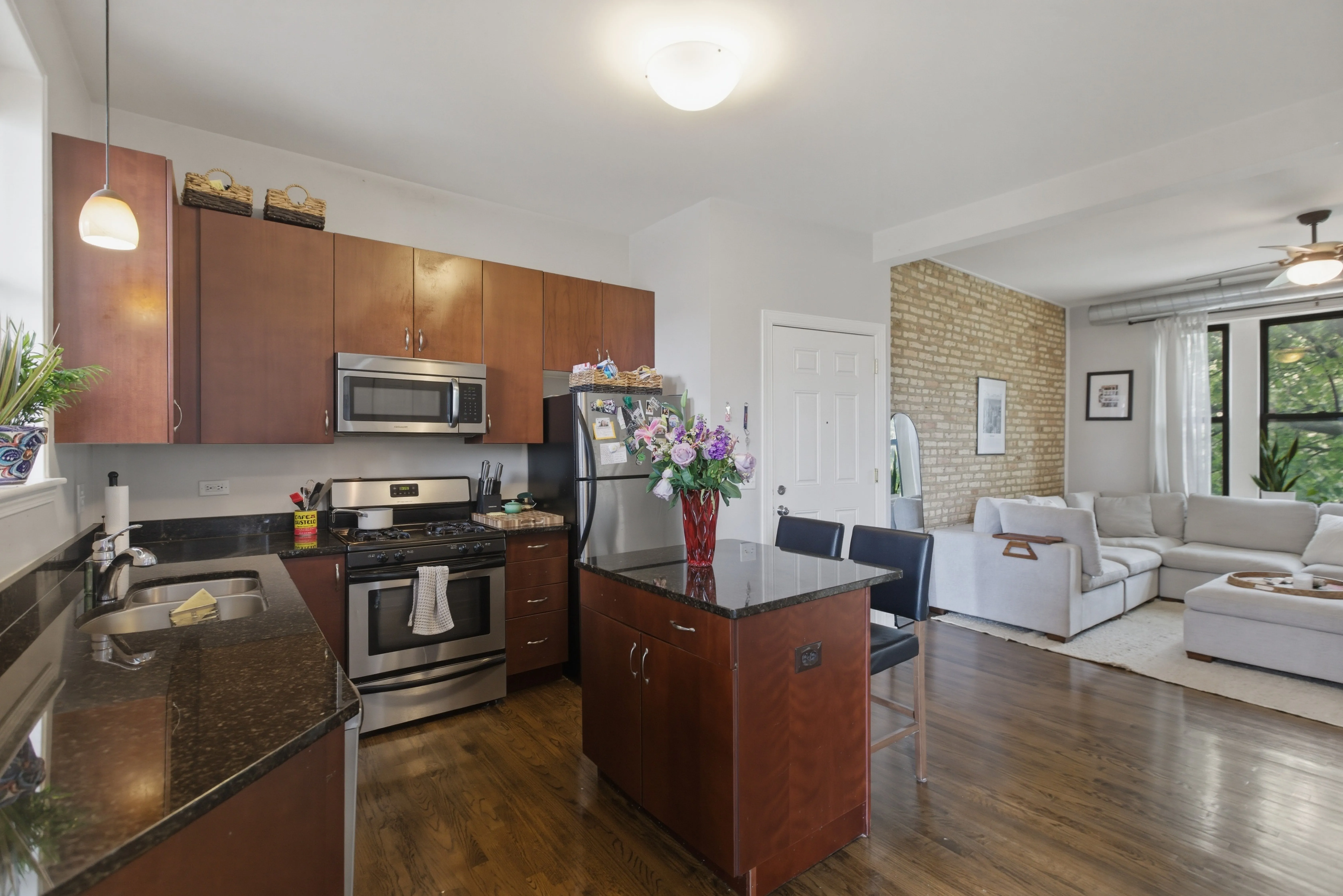3142 W George St, ,  60618, USA 60618-unit#C2-Chicago-IL