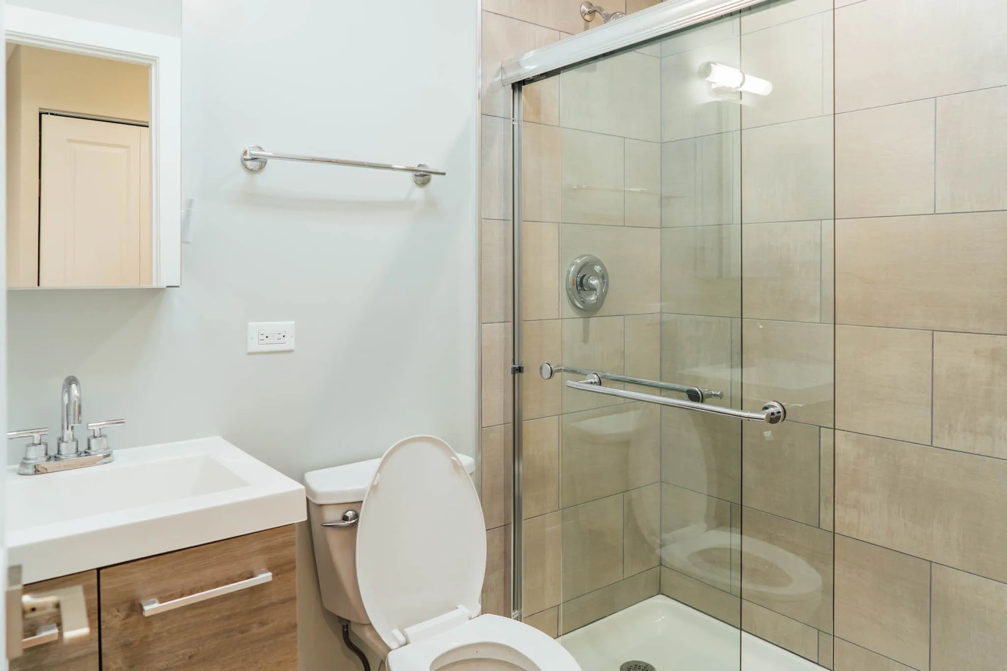 541 W Oakdale Ave, , 60657, USA 60657-unit#314-Chicago-IL