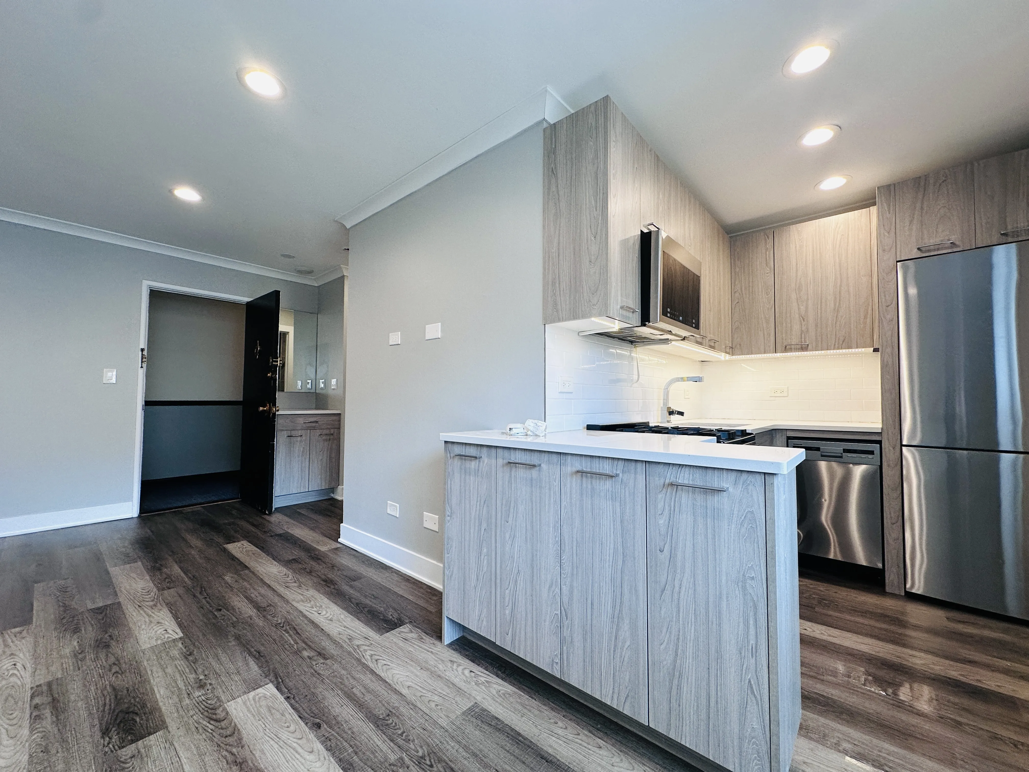 541 W Oakdale Ave, ,  60657, USA 60657-unit#403-Chicago-IL