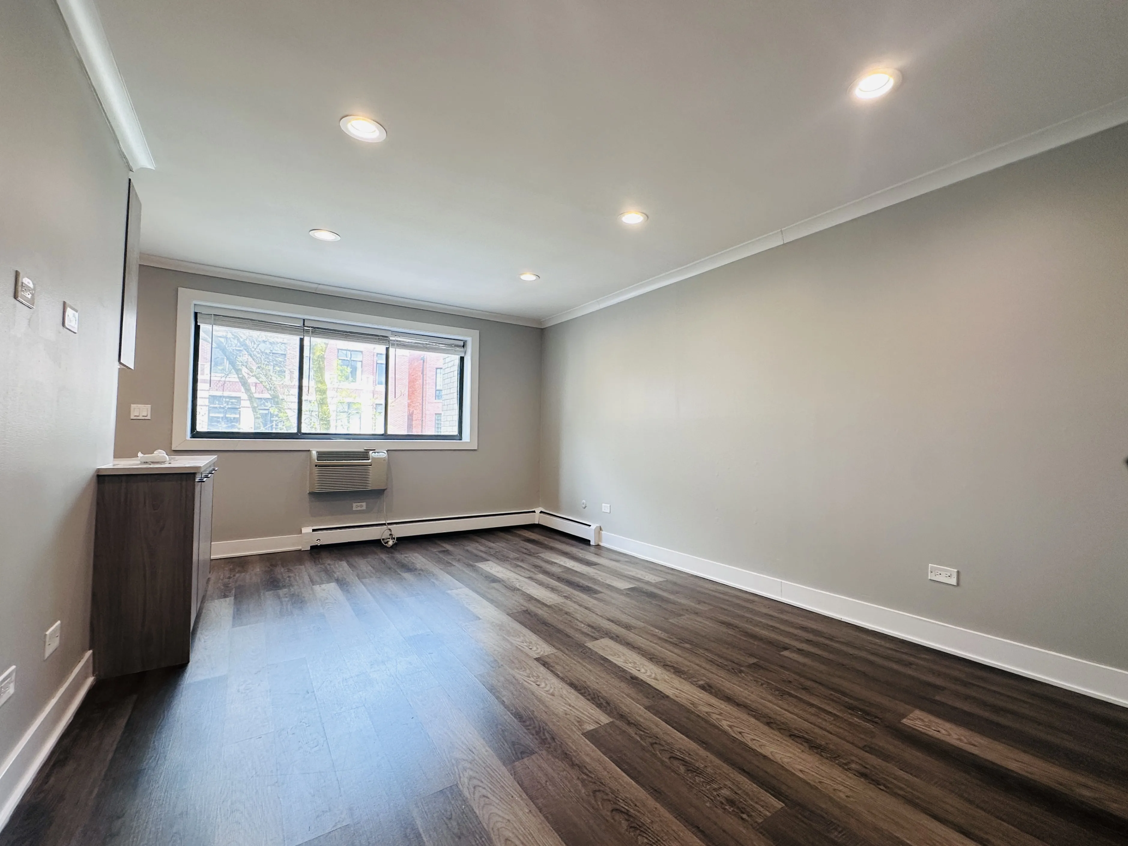 541 W Oakdale Ave, ,  60657, USA 60657-unit#403-Chicago-IL