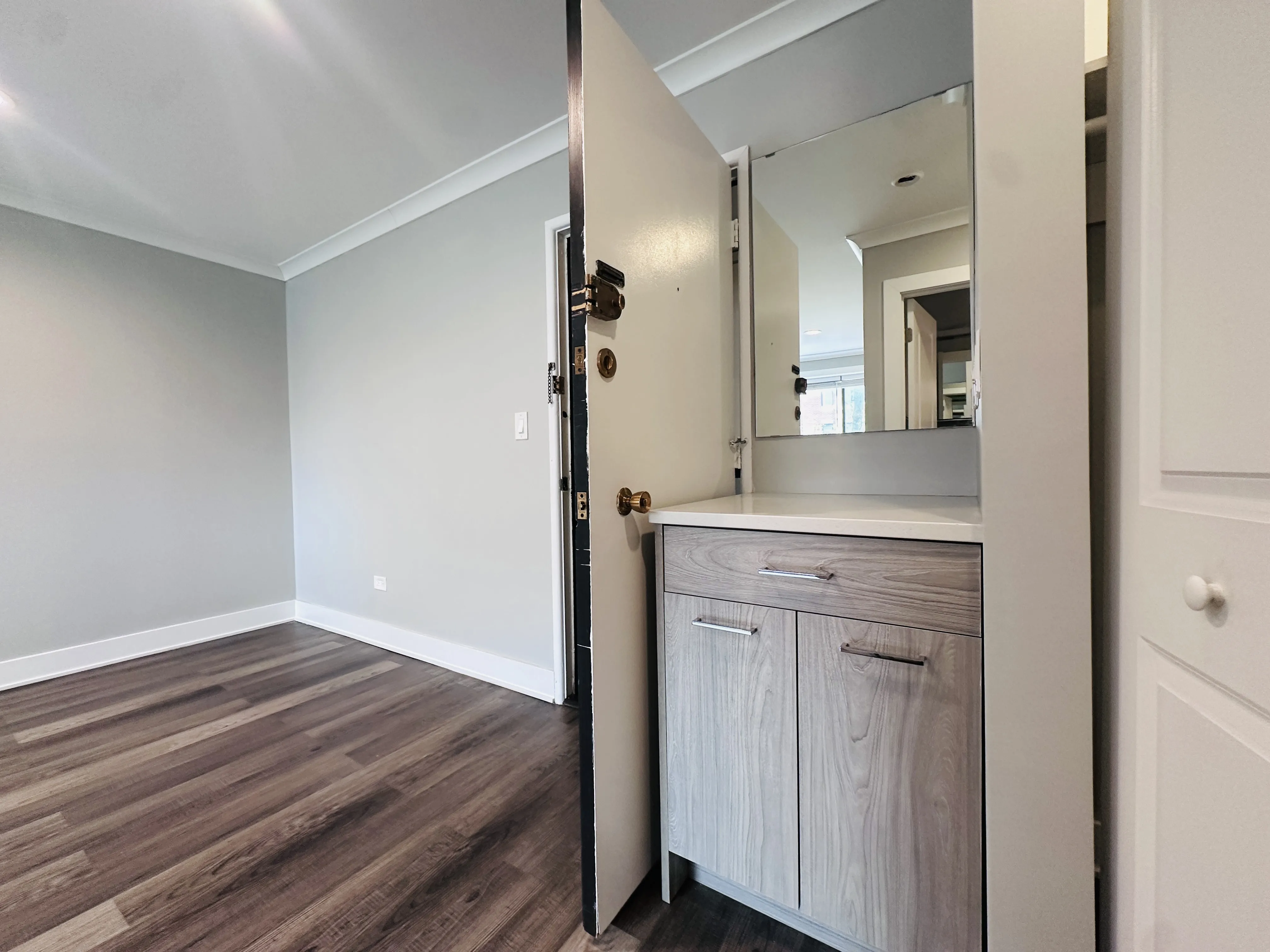 541 W Oakdale Ave, ,  60657, USA 60657-unit#403-Chicago-IL