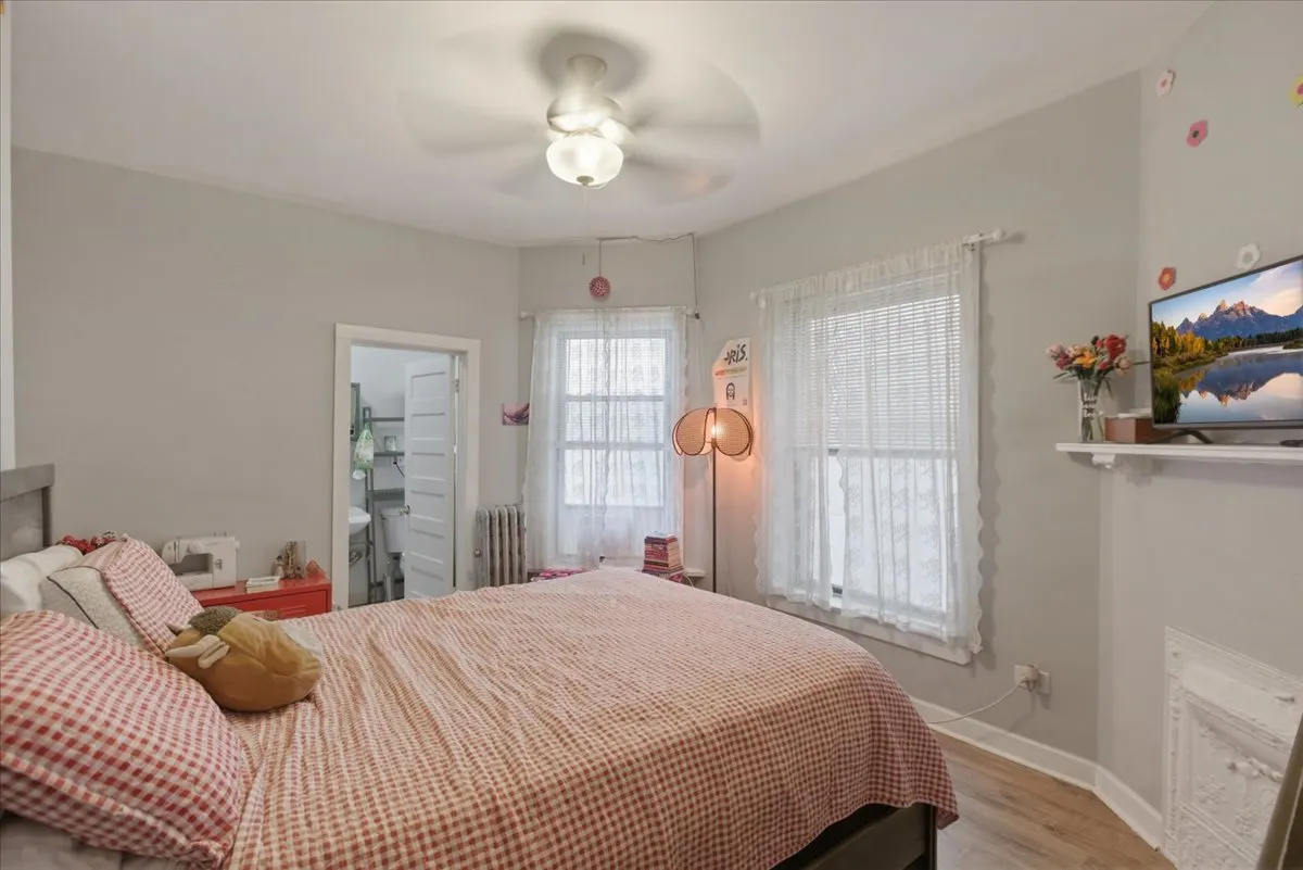 5018 S Blackstone Ave, ,  60615, USA 60615-unit#202-Chicago-IL
