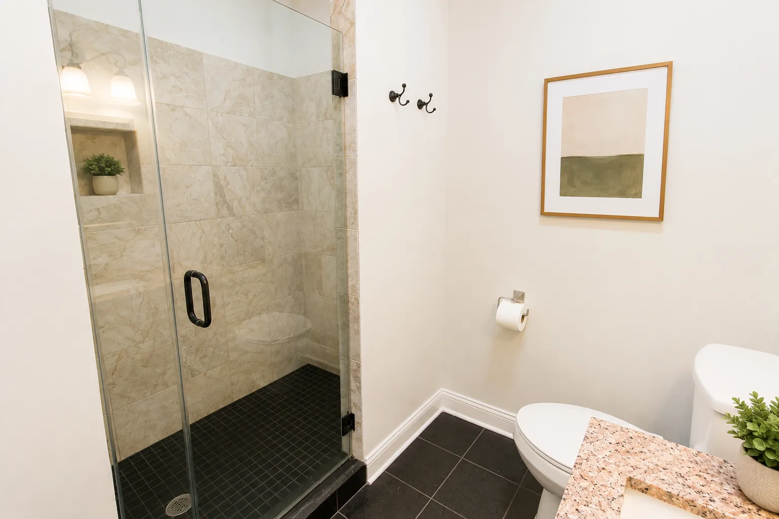933 W Newport Ave, , 60657, USA 60657-unit#3-Chicago-IL