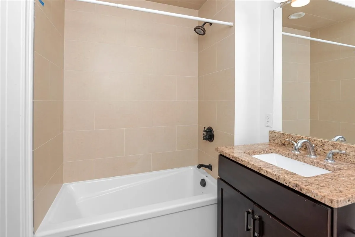 2500 Green Bay Rd, ,  60201, USA 60201-unit#403-Evanston-IL