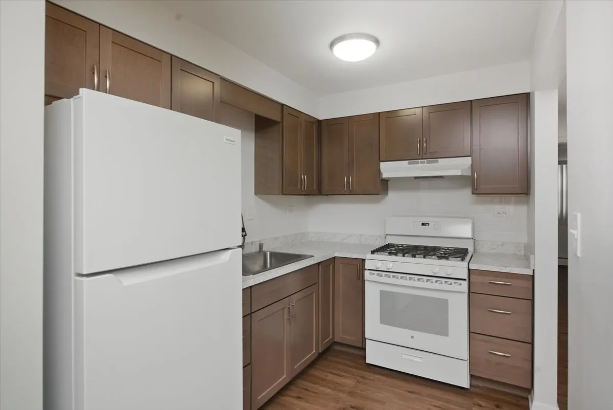 126 W Washington St, ,  60073, USA 60073-unit#324-Round Lake-IL