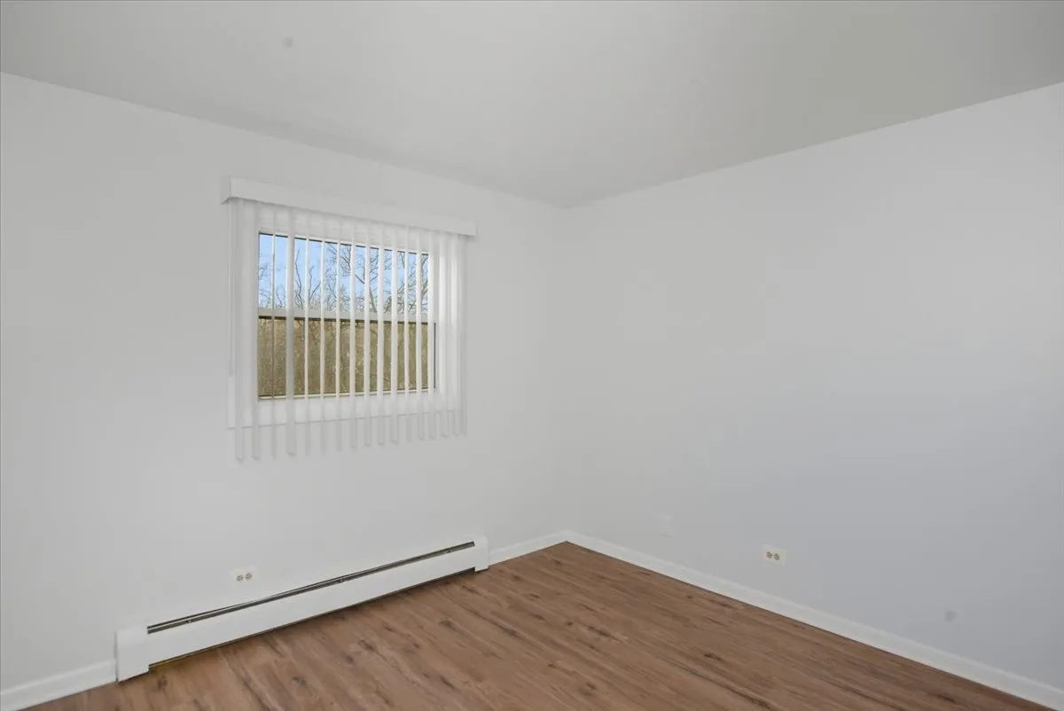 126 W Washington St, ,  60073, USA 60073-unit#324-Round Lake-IL