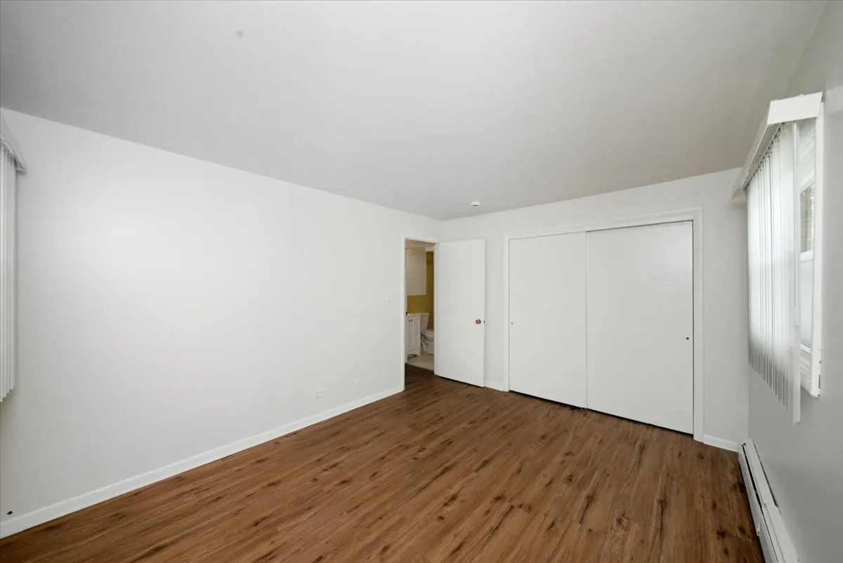 126 W Washington St, ,  60073, USA 60073-unit#324-Round Lake-IL