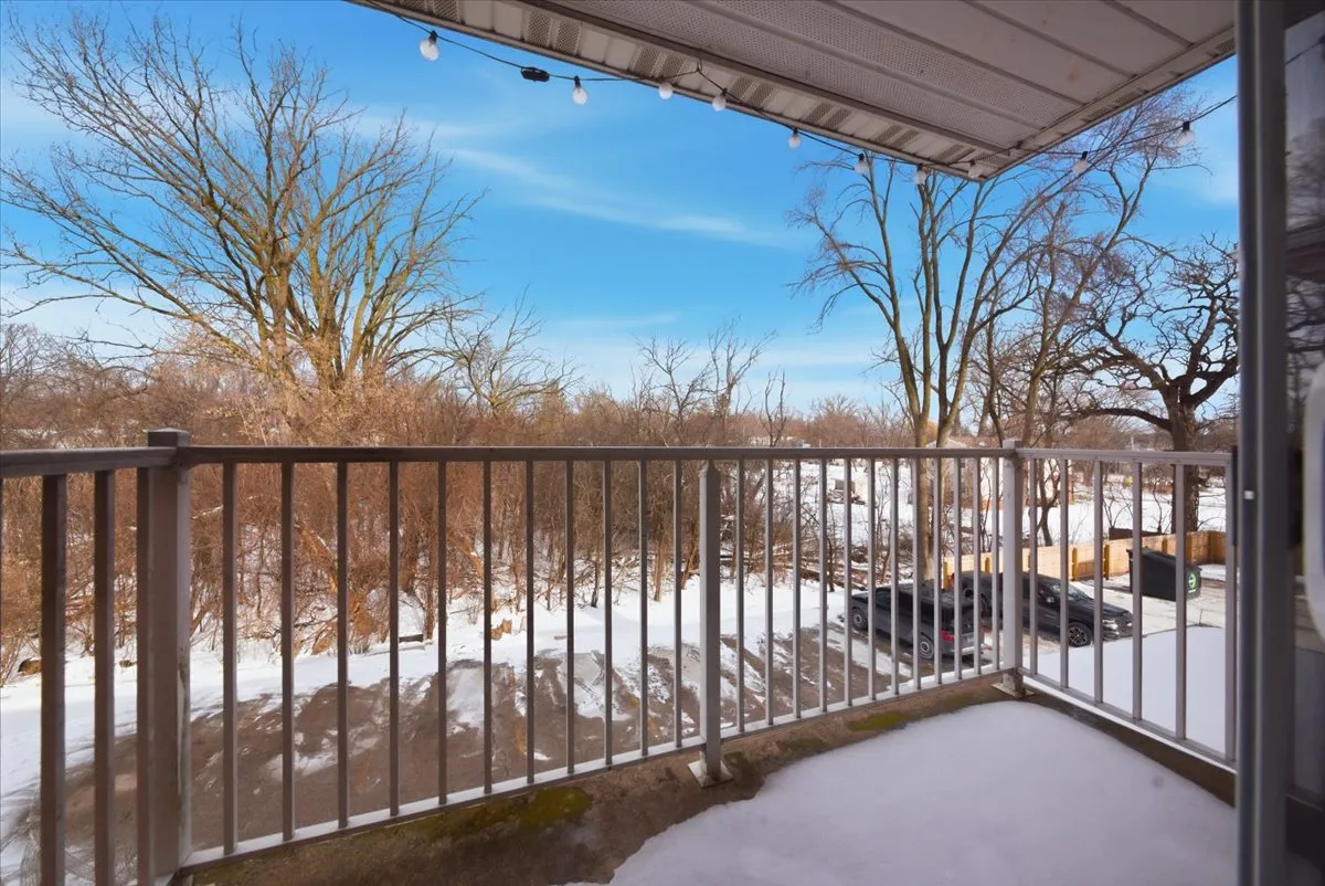 126 W Washington St, ,  60073, USA 60073-unit#324-Round Lake-IL