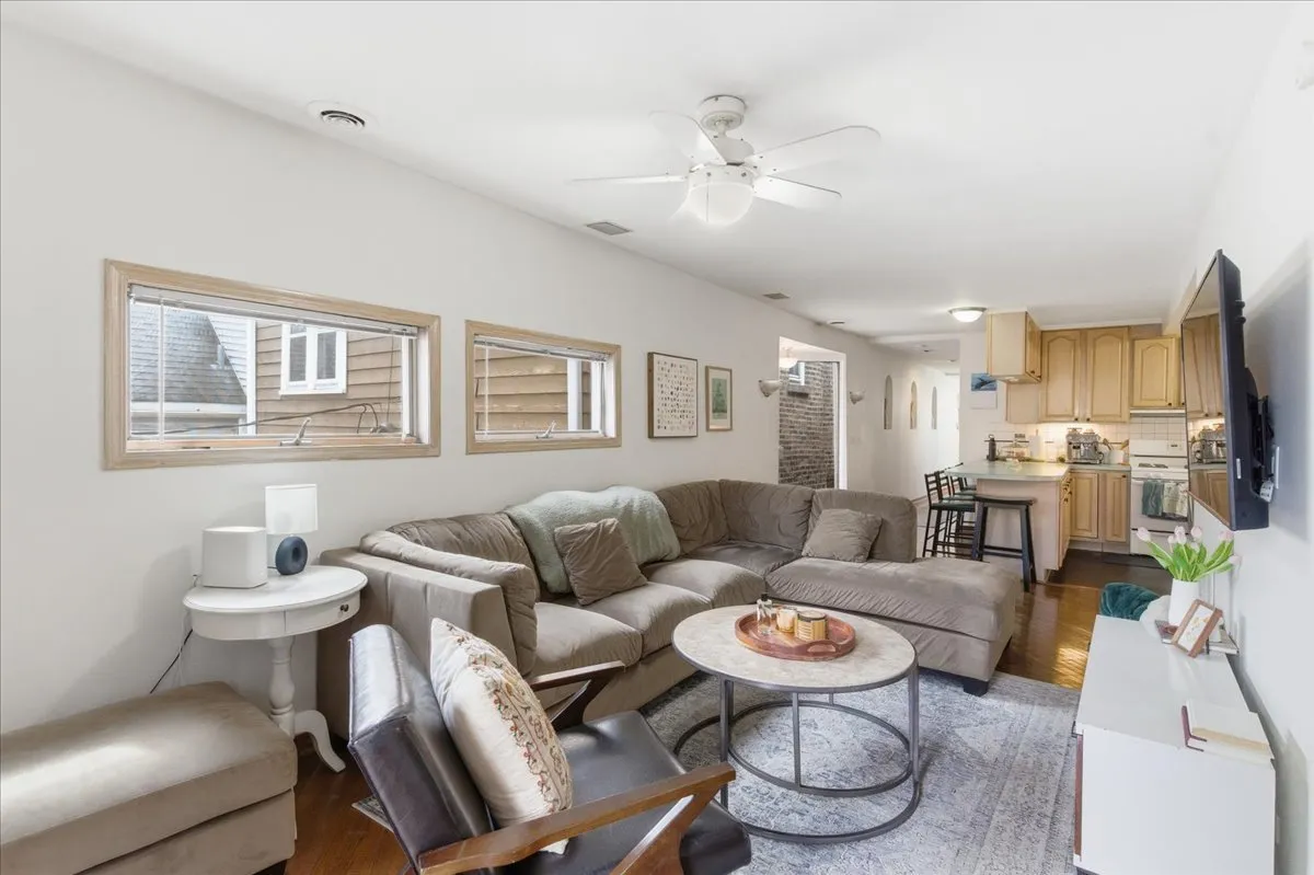 2016 W Charleston St, , 60647, USA 60647-unit#2F-Chicago-IL