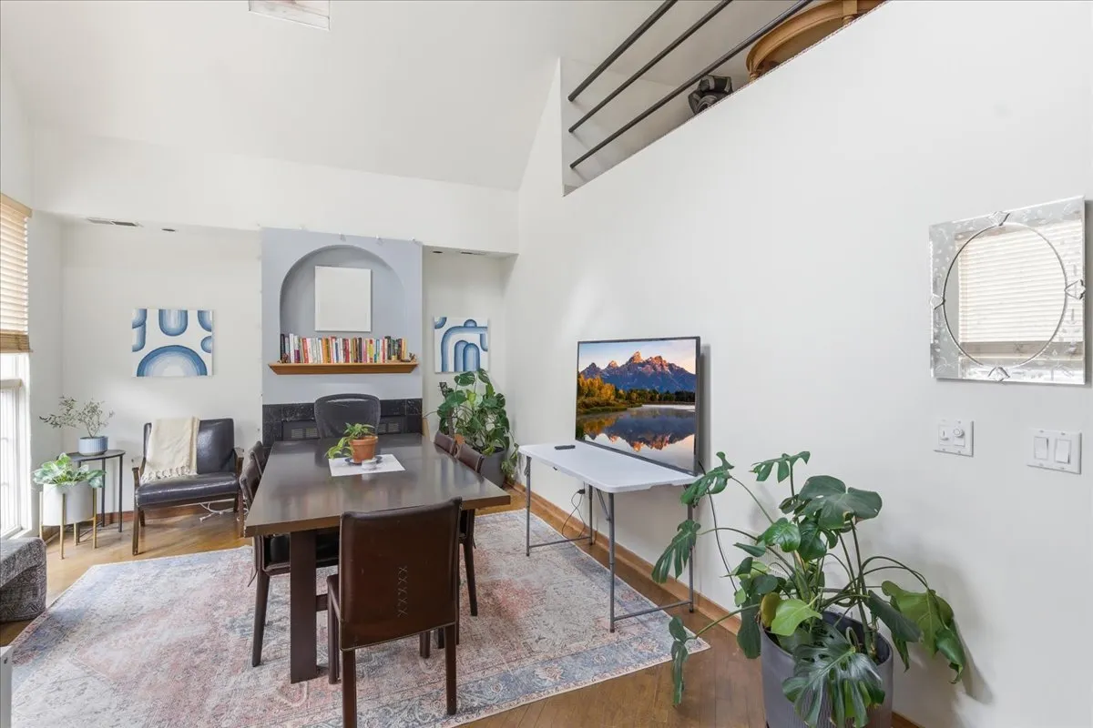 2016 W Charleston St, , 60647, USA 60647-unit#2F-Chicago-IL