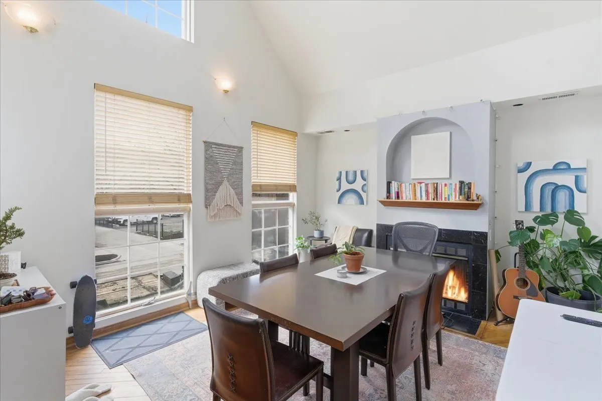 2016 W Charleston St, , 60647, USA 60647-unit#2F-Chicago-IL