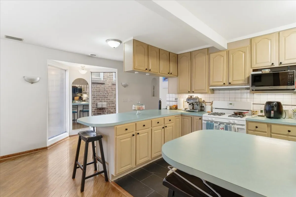 2016 W Charleston St, , 60647, USA 60647-unit#2F-Chicago-IL