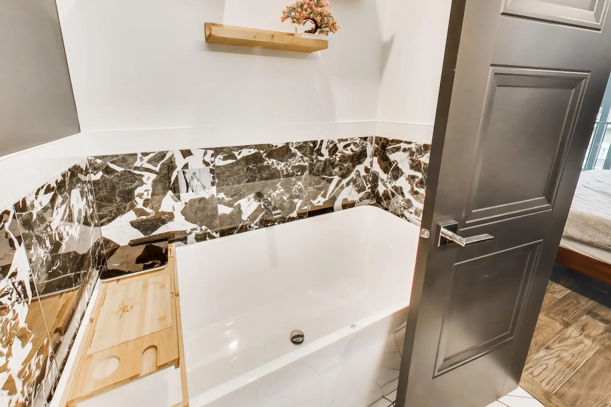 3740 N Clifton Ave, , 60613, USA 60613-unit#2-Chicago-IL