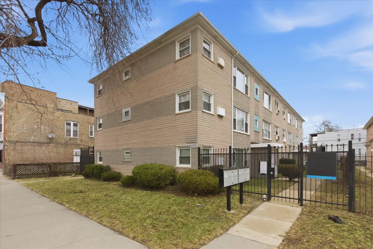 8917 S Cottage Grove Ave, , 60619, USA 60619-unit#2E-Chicago-IL