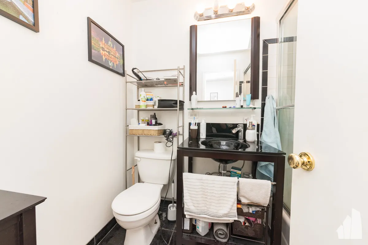 803 W Oakdale Ave, ,  60657, USA 60657-unit#2-Chicago-IL