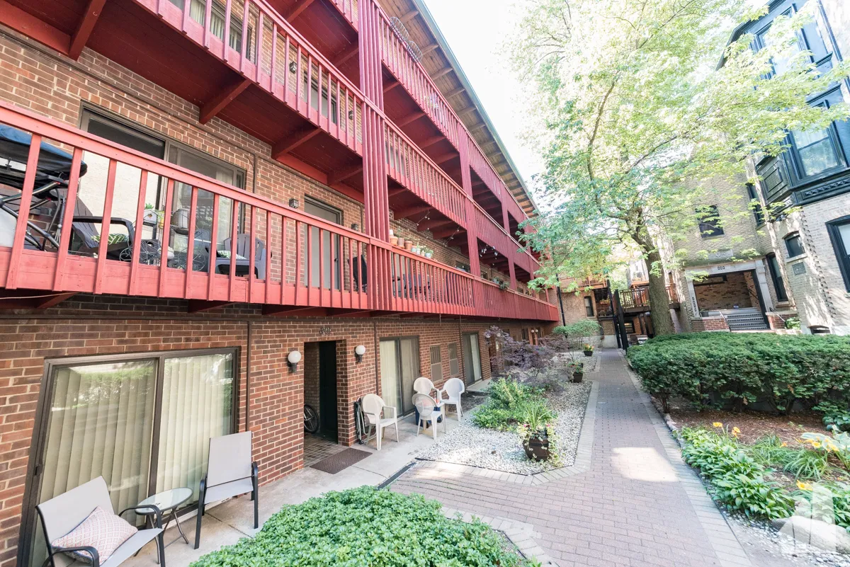 803 W Oakdale Ave, ,  60657, USA 60657-unit#2-Chicago-IL
