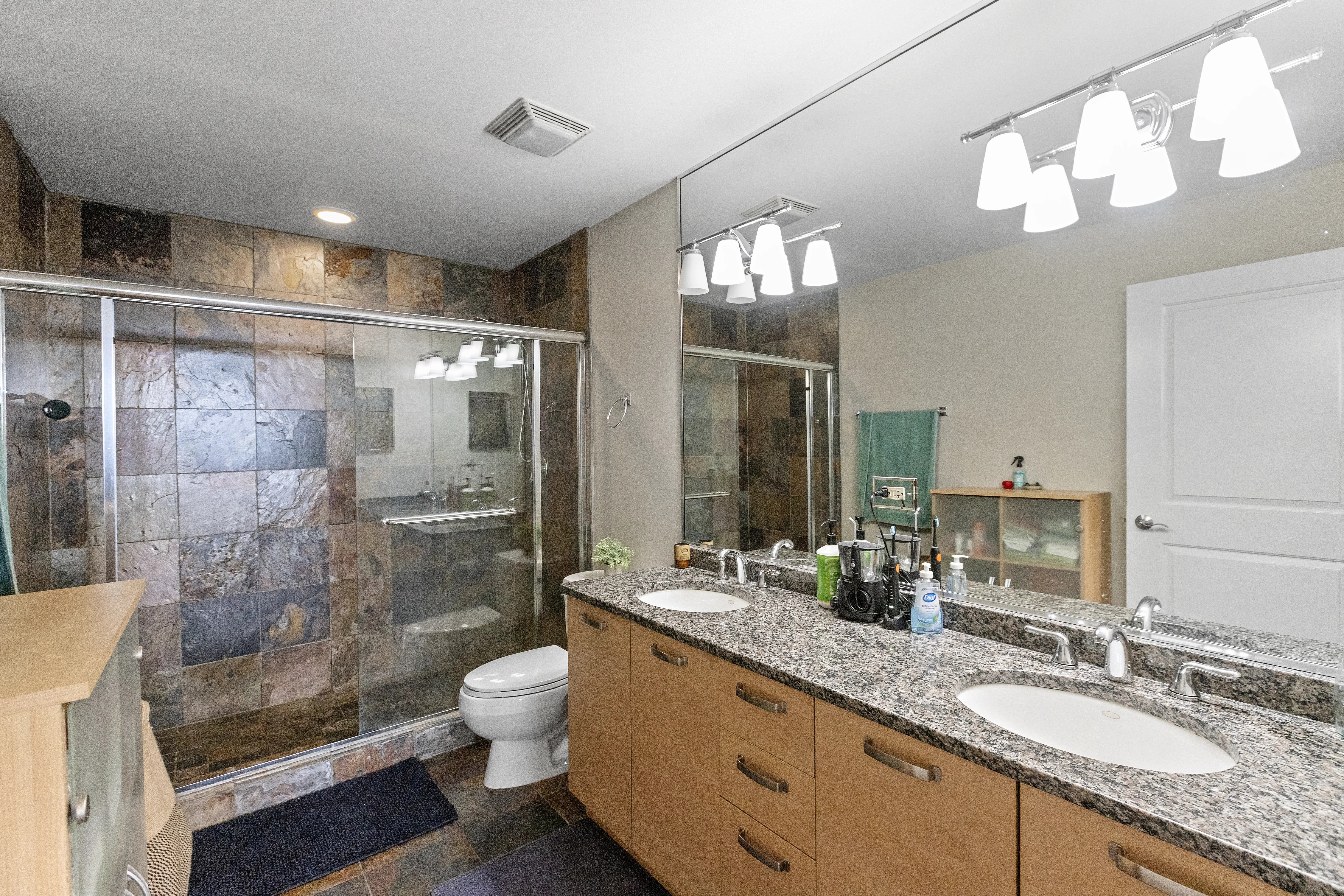 1225 W Morse Ave, ,  60626, USA 60626-unit#304-Chicago-IL