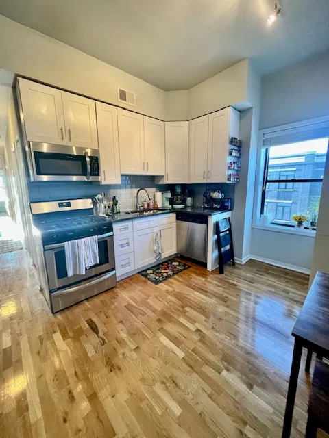 3359 N Southport Ave, ,  60657, USA 60657-unit#4-Chicago-IL