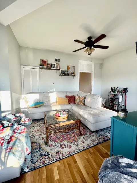 3359 N Southport Ave, ,  60657, USA 60657-unit#4-Chicago-IL